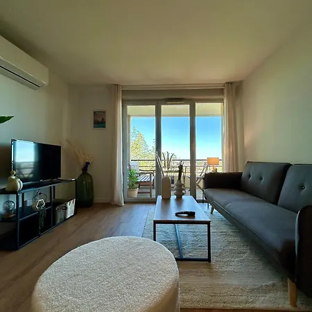 Le Balcon De Jeanne - T2 - Parking - Clim - Terrasse *