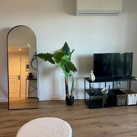 Le Balcon De Jeanne - T2 - Parking - Clim - Terrasse 아파트