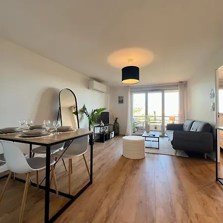 Le Balcon De Jeanne - T2 - Parking - Clim - Terrasse *
