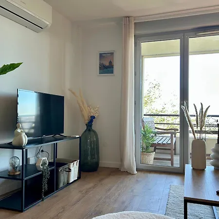 Le Balcon De Jeanne - T2 - Parking - Clim - Terrasse *
