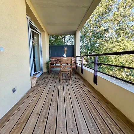 Apartamento Le Balcon De Jeanne - T2 - Parking - Clim - Terrasse *